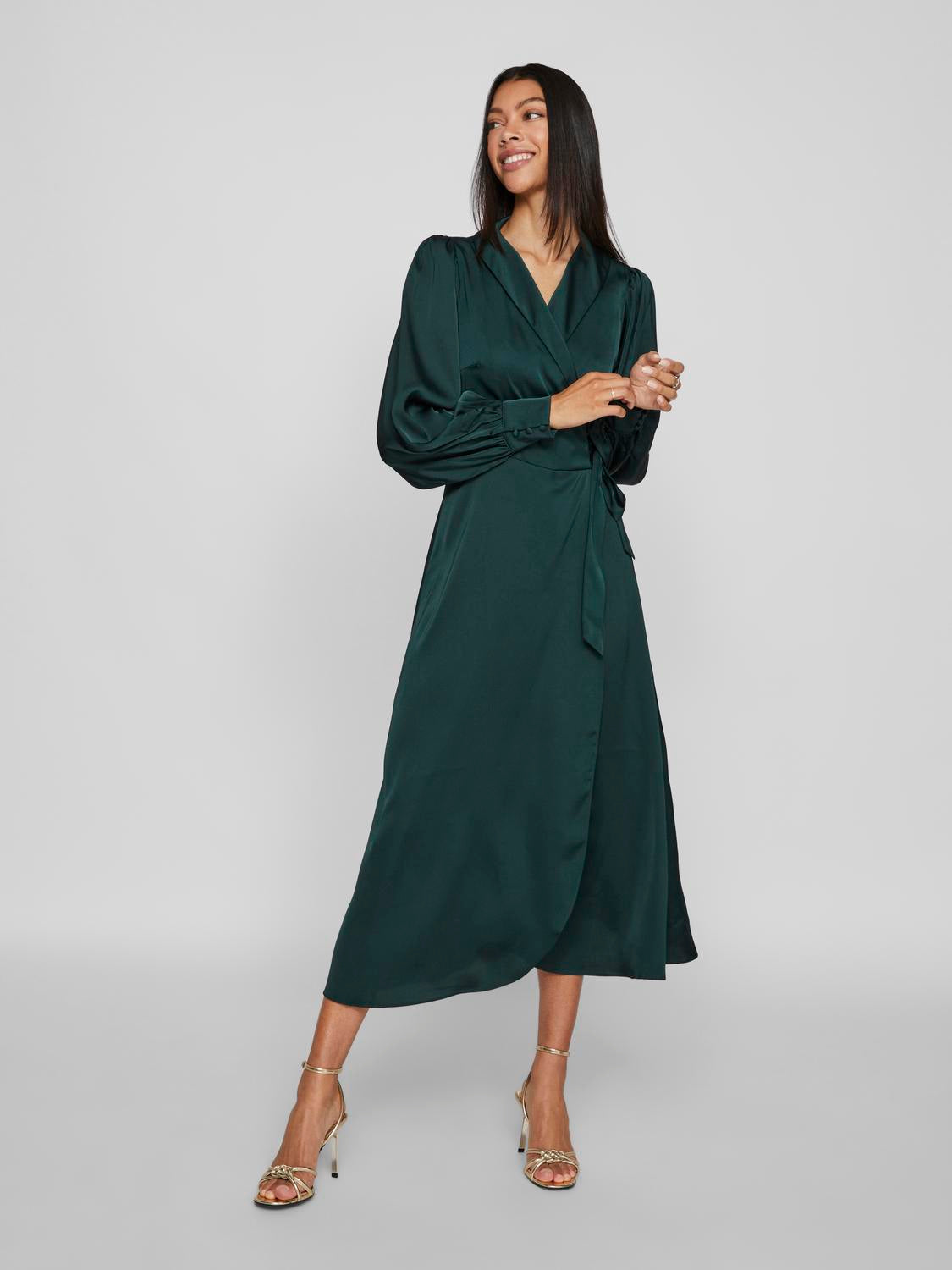 model_shot-front_full